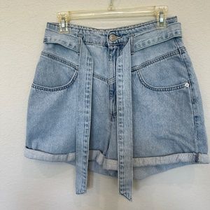 Zara Belted Denim Shorts Light Wash Size 4